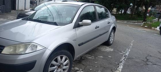 RENAULT MEGANE 1.6 EXPRESSION 16V FLEX 4P MANUAL RENAULT MEGANE 1.6 EXPRESSION 16V FLEX 4P MANUAL